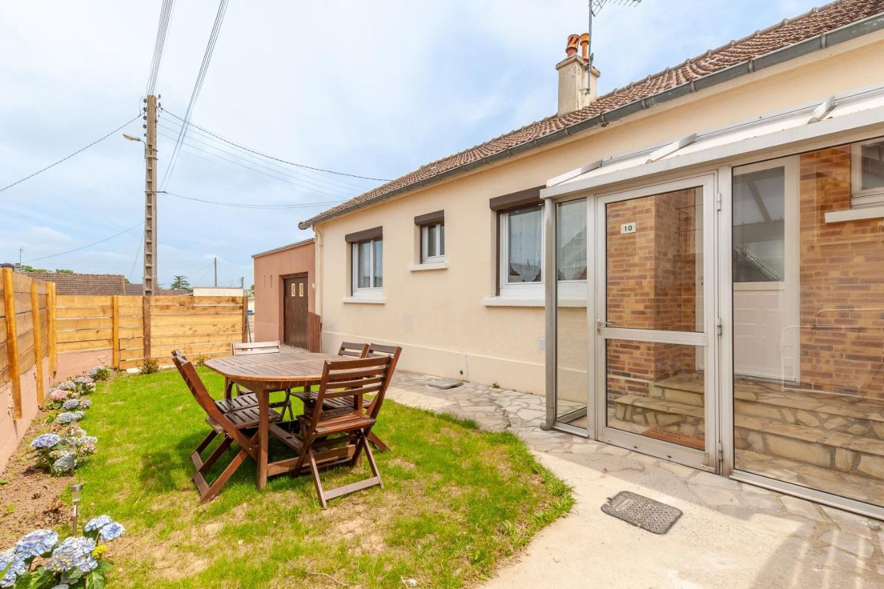 Gite Renardeau - Maison A Deux Pas Du Centre Ville Carentan Exterior foto